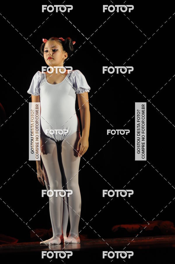 Buy your photos of the eventEspetculo de Dana Studio V on Fotop