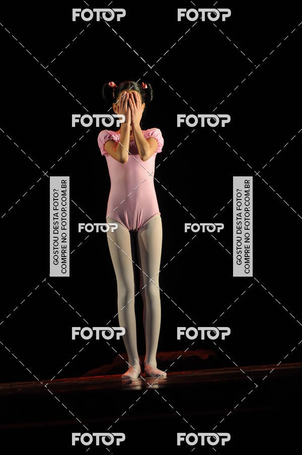 Buy your photos of the eventEspetculo de Dana Studio V on Fotop