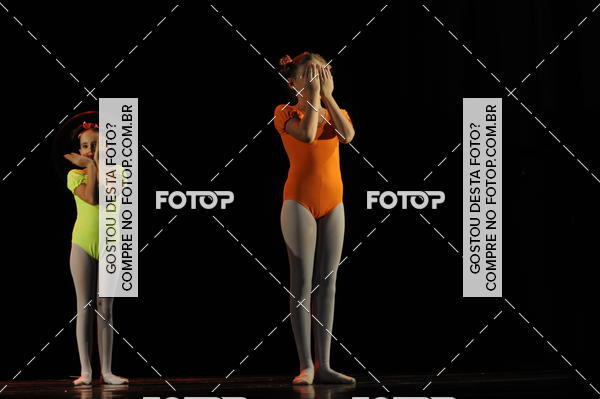 Buy your photos of the eventEspetculo de Dana Studio V on Fotop