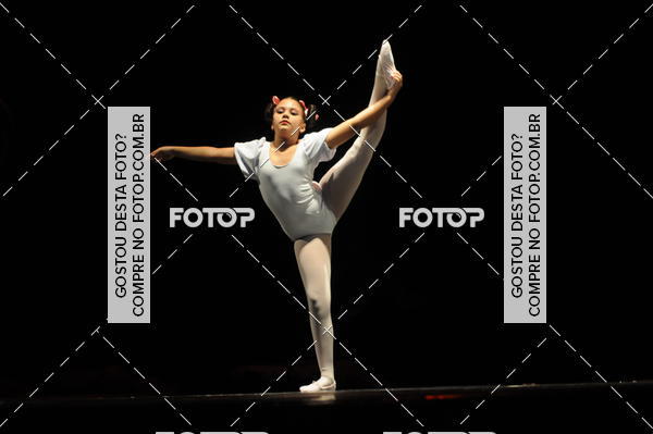 Buy your photos of the eventEspetculo de Dana Studio V on Fotop