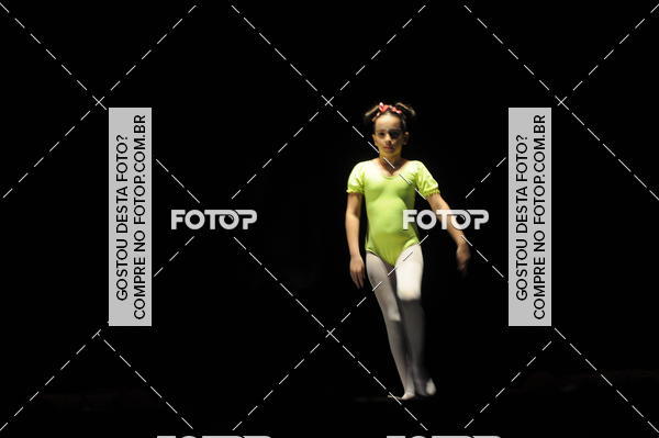 Buy your photos of the eventEspetculo de Dana Studio V on Fotop