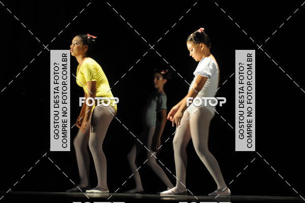 Buy your photos of the eventEspetculo de Dana Studio V on Fotop