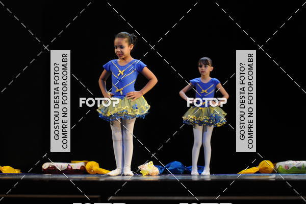 Buy your photos of the eventEspetculo de Dana Studio V on Fotop