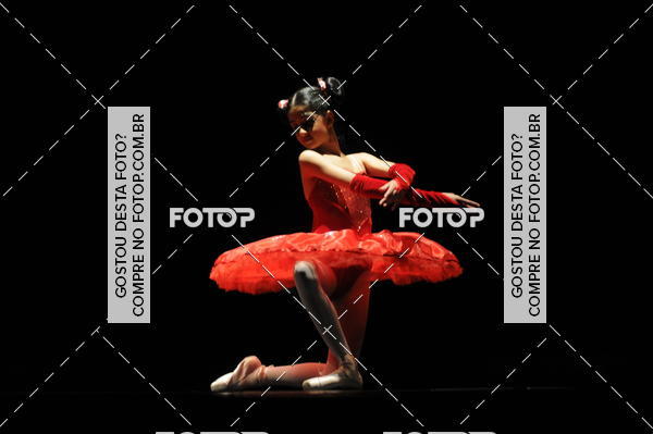 Buy your photos of the eventEspetculo de Dana Studio V on Fotop