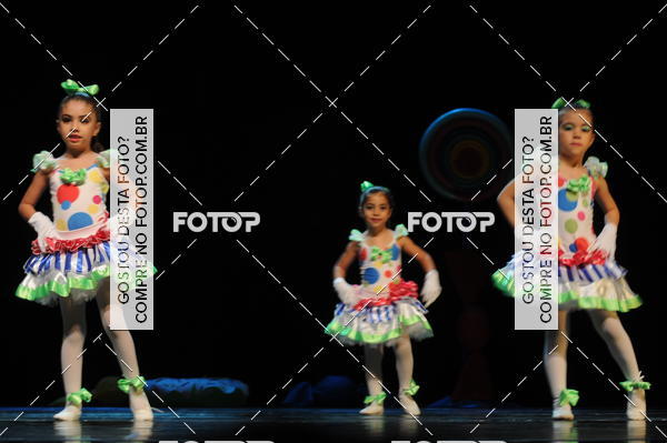 Buy your photos of the eventEspetculo de Dana Studio V on Fotop