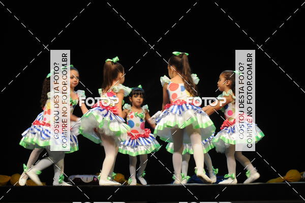 Buy your photos of the eventEspetculo de Dana Studio V on Fotop