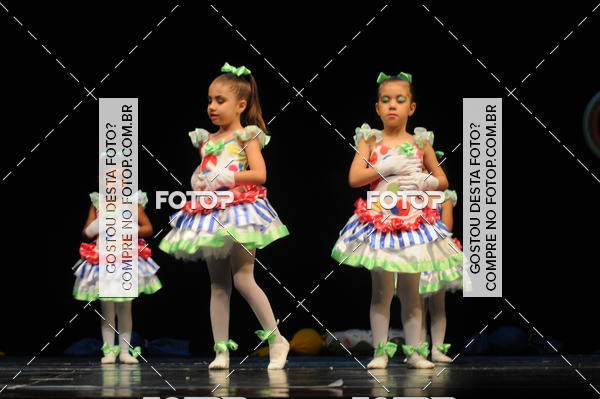 Buy your photos of the eventEspetculo de Dana Studio V on Fotop