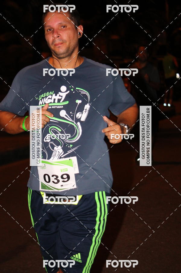 Buy your photos of the eventGreen Night -Corrida Noturna - Piratininga on Fotop