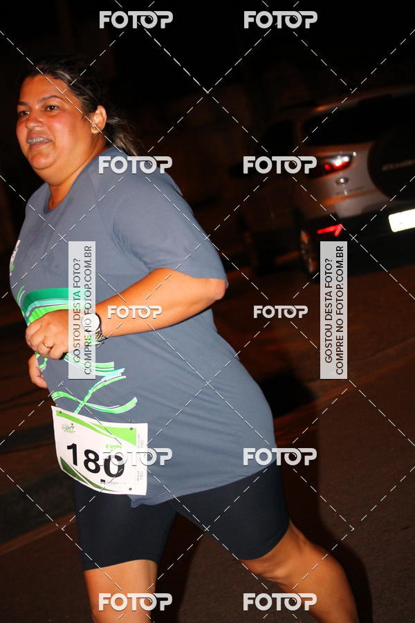Buy your photos of the eventGreen Night -Corrida Noturna - Piratininga on Fotop