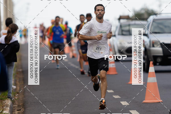 Buy your photos of the eventRun 1� de Maio ACOFRANCA on Fotop