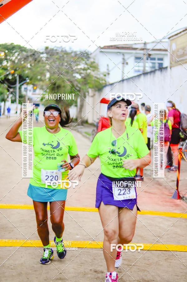 Buy your photos of the eventSunset Run 2018 on Fotop