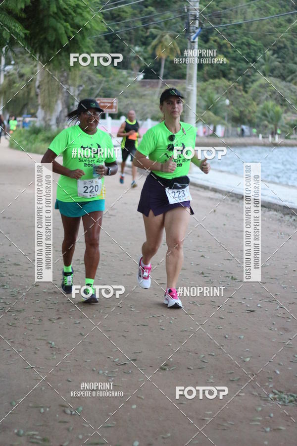 Buy your photos of the eventSunset Run 2018 on Fotop