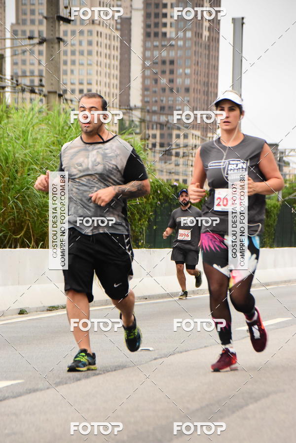 Buy your photos of the eventSantander Track & Field Run Series - Shopping Eldorado on Fotop