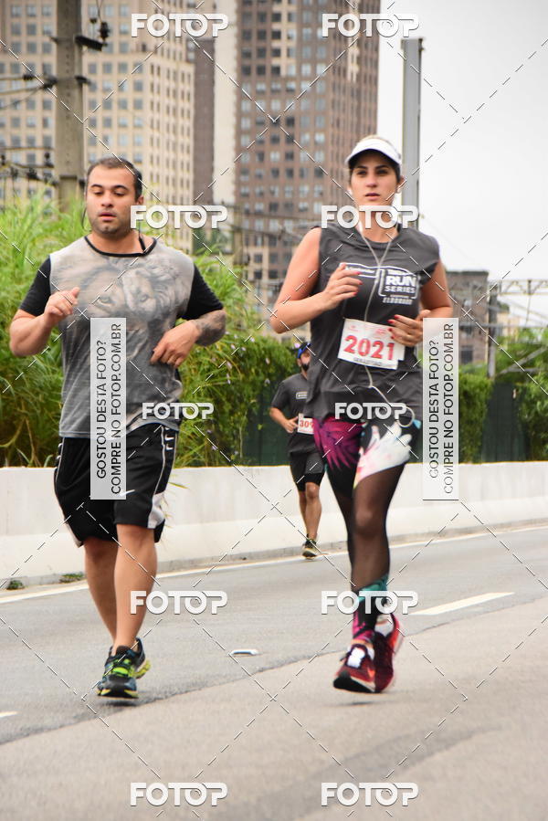 Buy your photos of the eventSantander Track & Field Run Series - Shopping Eldorado on Fotop