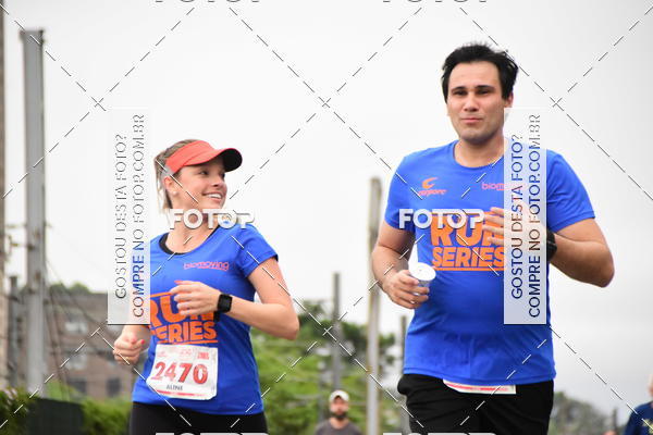 Buy your photos of the eventSantander Track & Field Run Series - Shopping Eldorado on Fotop