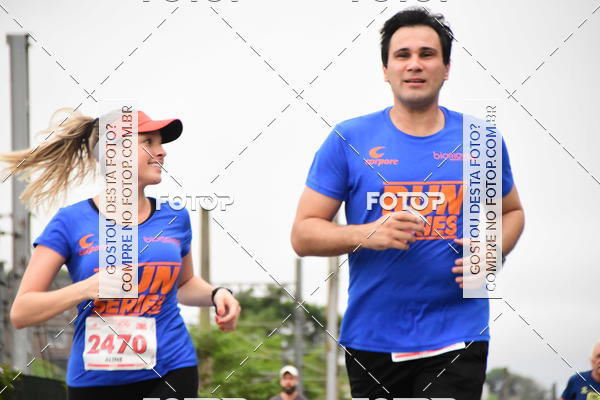 Buy your photos of the eventSantander Track & Field Run Series - Shopping Eldorado on Fotop