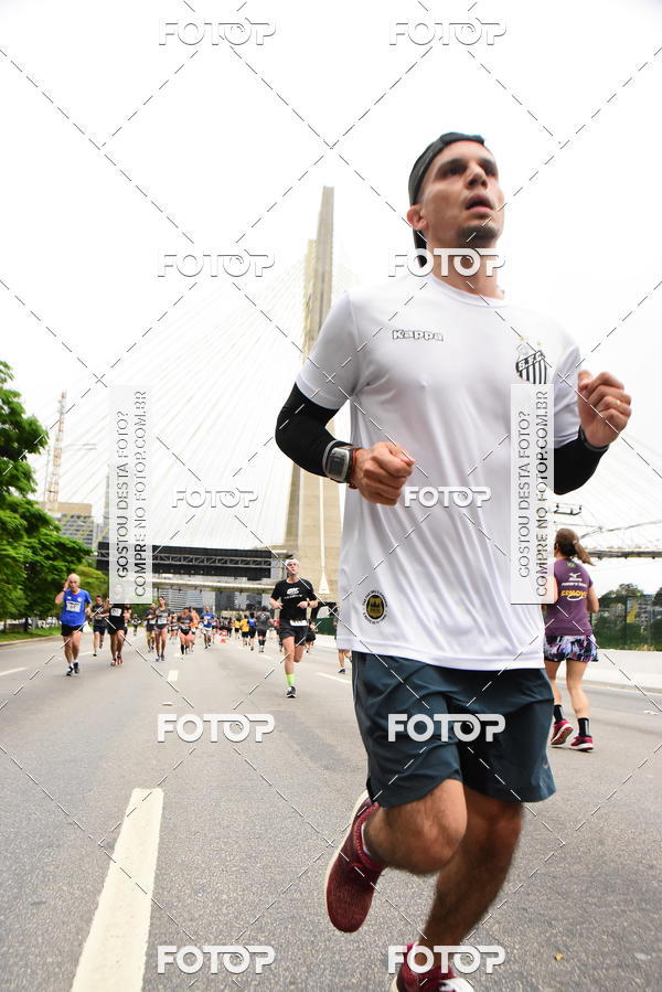 Buy your photos of the eventSantander Track & Field Run Series - Shopping Eldorado on Fotop