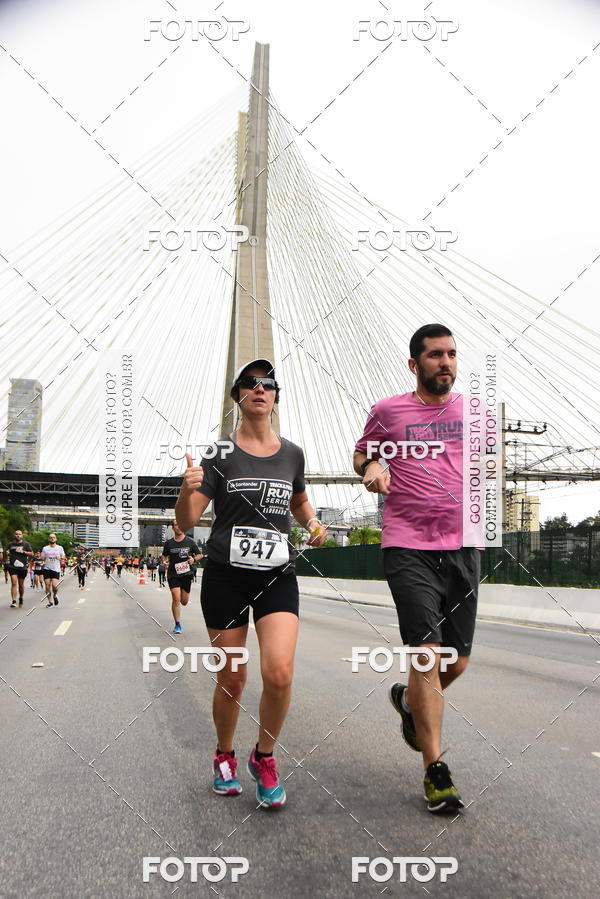 Buy your photos of the eventSantander Track & Field Run Series - Shopping Eldorado on Fotop