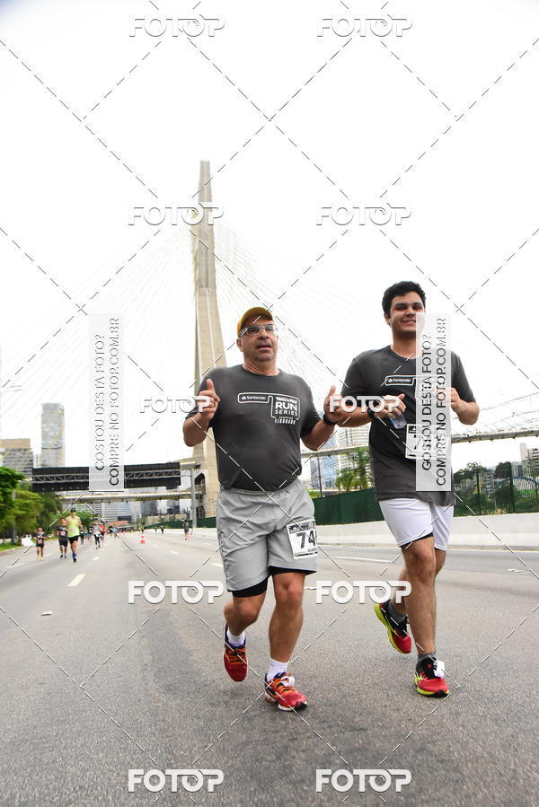 Buy your photos of the eventSantander Track & Field Run Series - Shopping Eldorado on Fotop