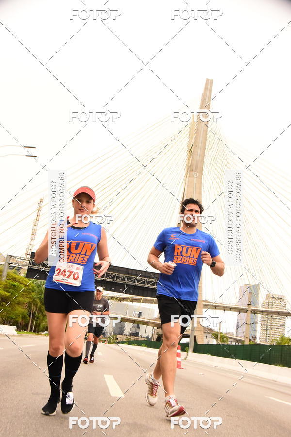 Buy your photos of the eventSantander Track & Field Run Series - Shopping Eldorado on Fotop