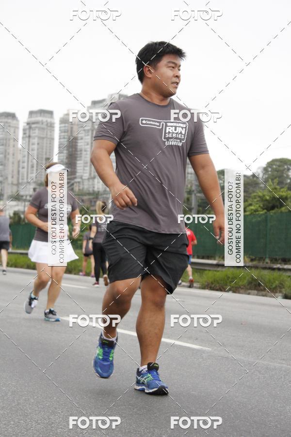 Buy your photos of the eventSantander Track & Field Run Series - Shopping Eldorado on Fotop