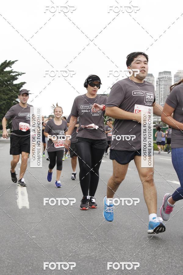 Buy your photos of the eventSantander Track & Field Run Series - Shopping Eldorado on Fotop
