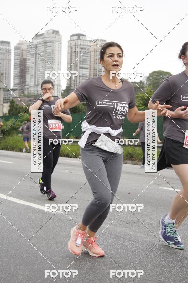 Buy your photos of the eventSantander Track & Field Run Series - Shopping Eldorado on Fotop