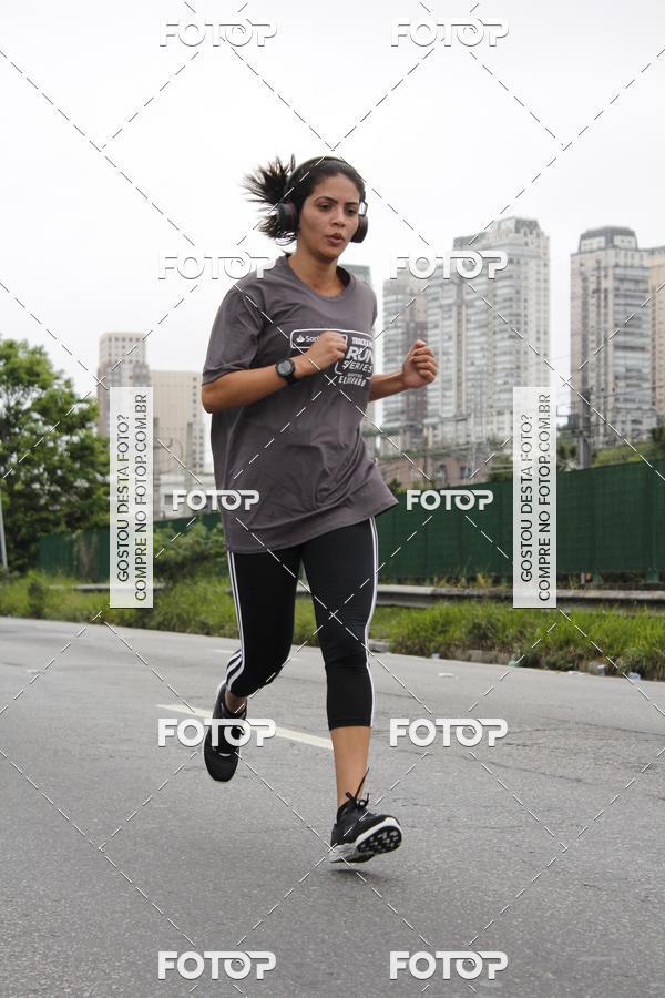 Buy your photos of the eventSantander Track & Field Run Series - Shopping Eldorado on Fotop