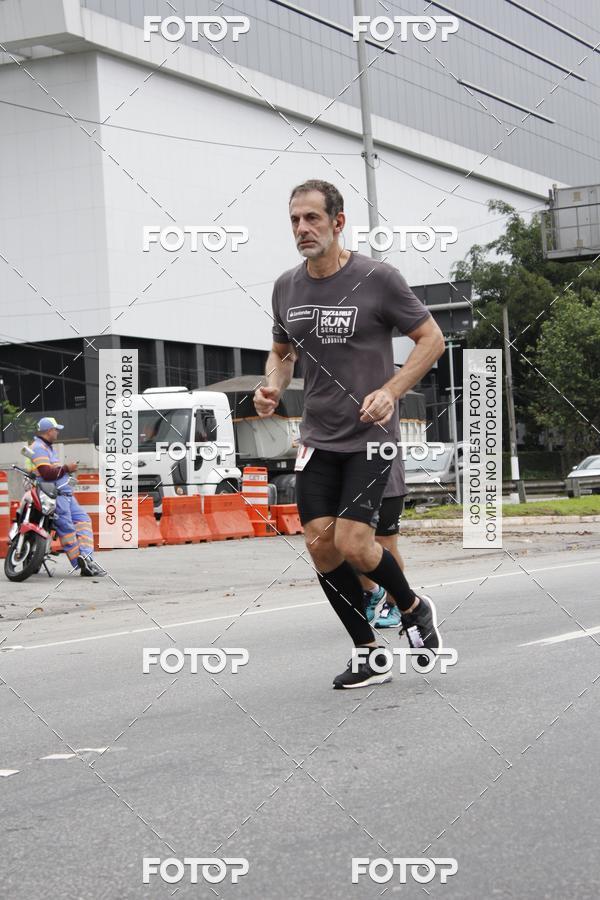 Buy your photos of the eventSantander Track & Field Run Series - Shopping Eldorado on Fotop