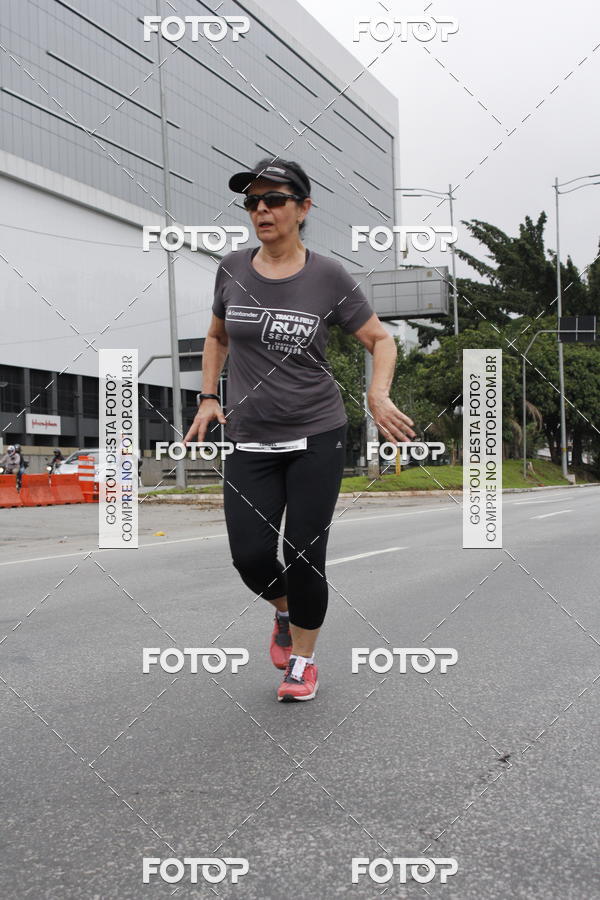 Buy your photos of the eventSantander Track & Field Run Series - Shopping Eldorado on Fotop