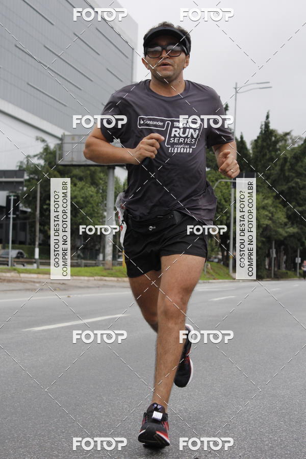 Buy your photos of the eventSantander Track & Field Run Series - Shopping Eldorado on Fotop