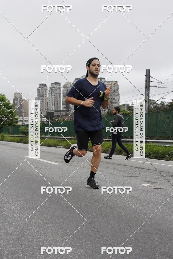 Buy your photos of the eventSantander Track & Field Run Series - Shopping Eldorado on Fotop