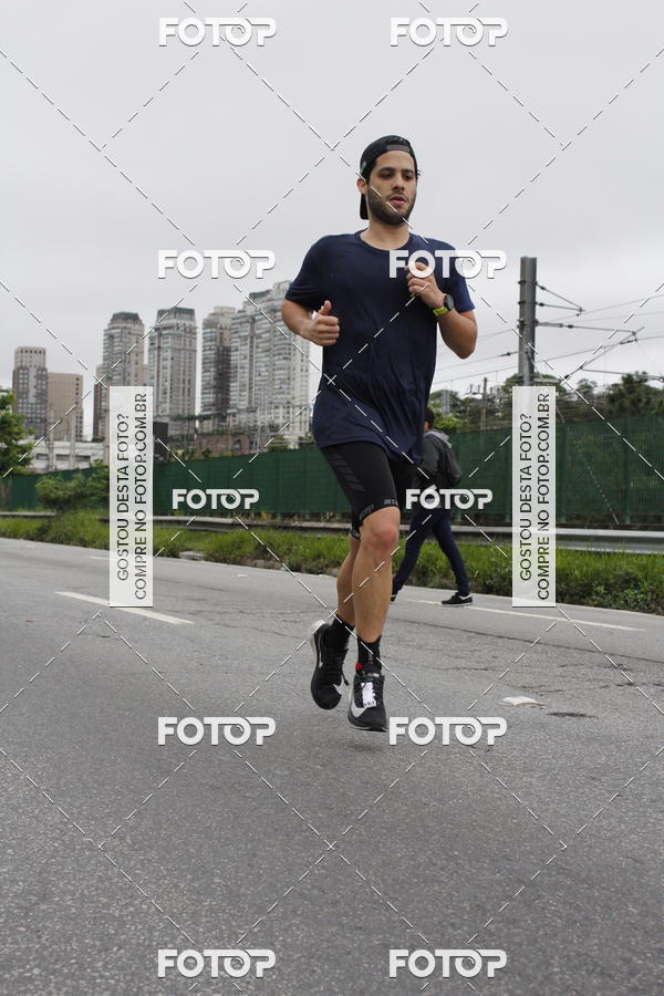 Buy your photos of the eventSantander Track & Field Run Series - Shopping Eldorado on Fotop