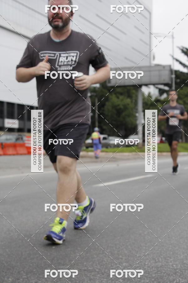 Buy your photos of the eventSantander Track & Field Run Series - Shopping Eldorado on Fotop