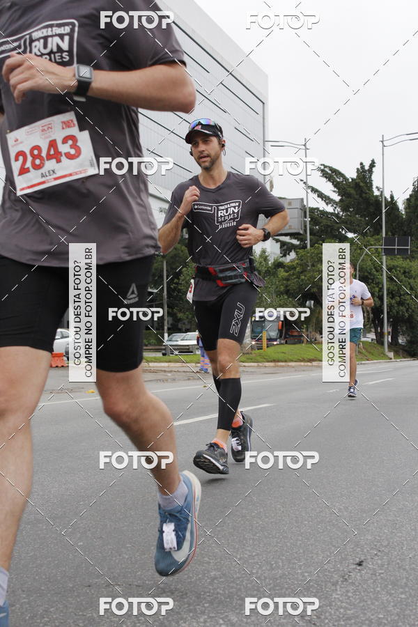 Buy your photos of the eventSantander Track & Field Run Series - Shopping Eldorado on Fotop