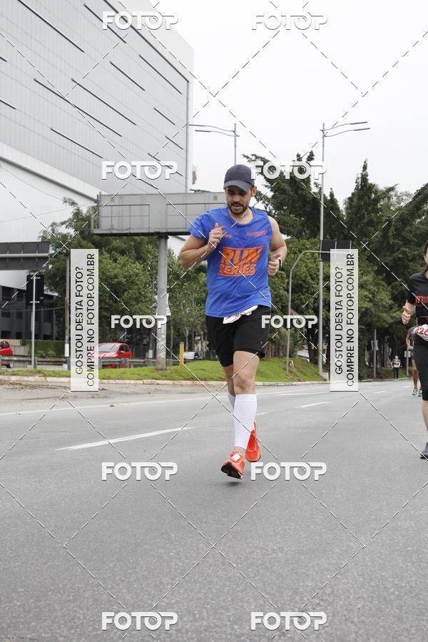 Buy your photos of the eventSantander Track & Field Run Series - Shopping Eldorado on Fotop