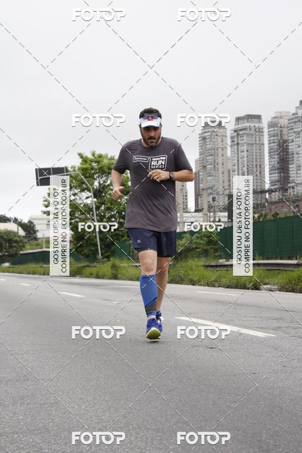 Buy your photos of the eventSantander Track & Field Run Series - Shopping Eldorado on Fotop