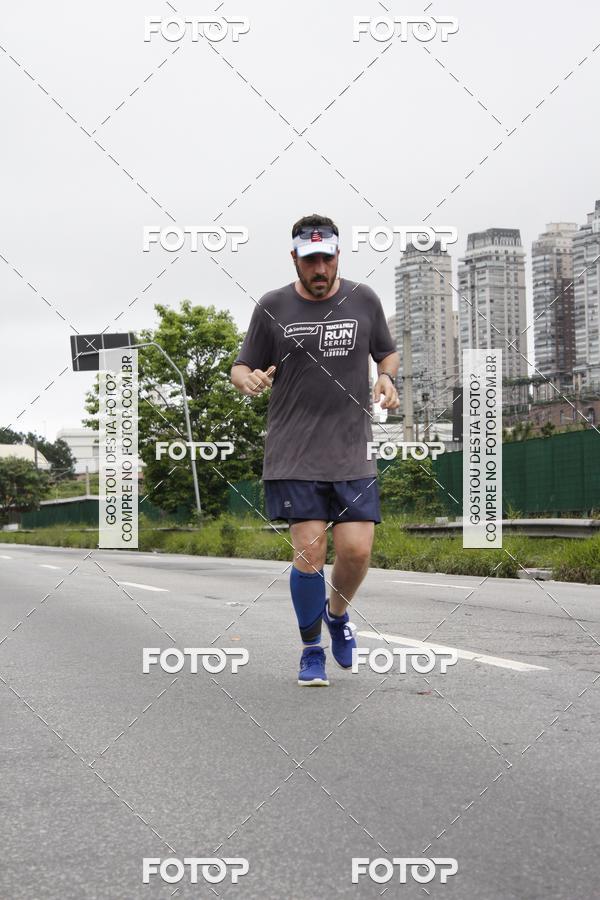 Buy your photos of the eventSantander Track & Field Run Series - Shopping Eldorado on Fotop