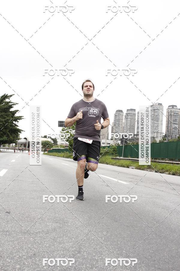 Buy your photos of the eventSantander Track & Field Run Series - Shopping Eldorado on Fotop
