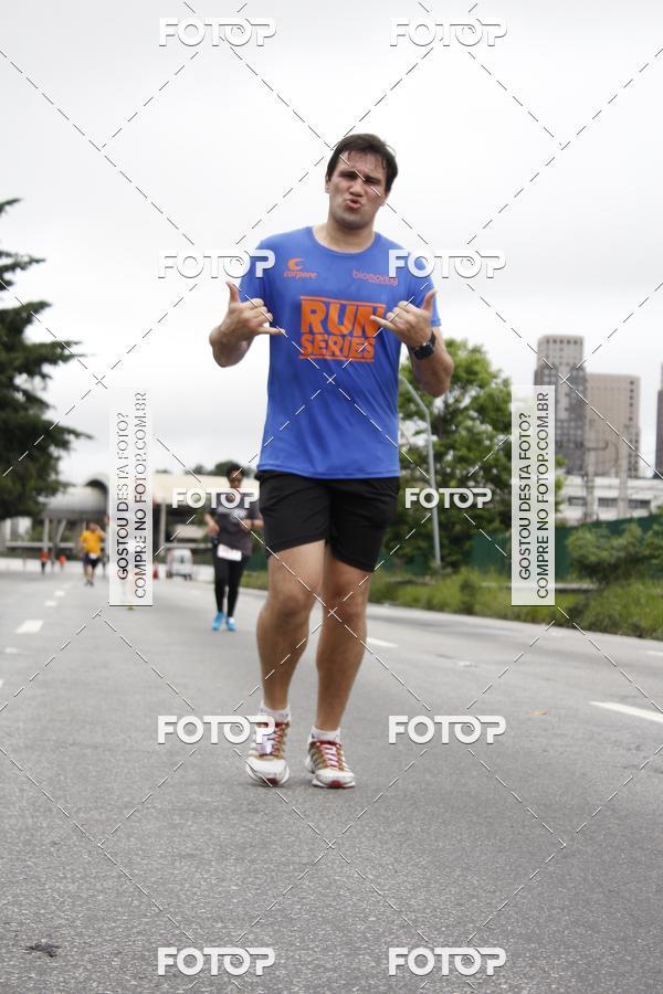 Buy your photos of the eventSantander Track & Field Run Series - Shopping Eldorado on Fotop