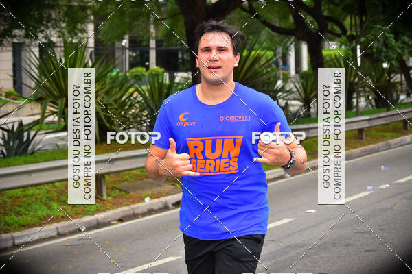 Buy your photos of the eventSantander Track & Field Run Series - Shopping Eldorado on Fotop