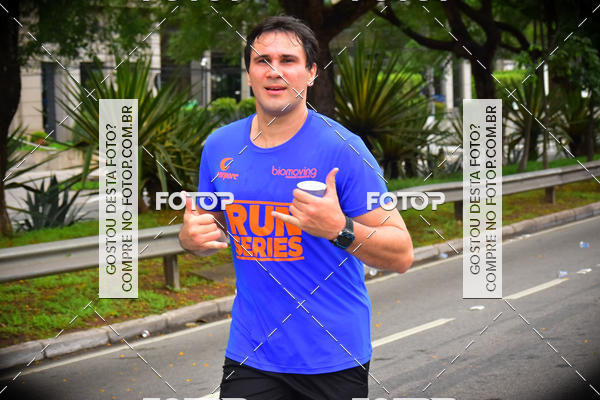 Buy your photos of the eventSantander Track & Field Run Series - Shopping Eldorado on Fotop