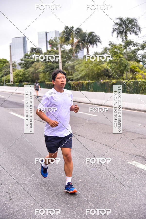 Buy your photos of the eventSantander Track & Field Run Series - Shopping Eldorado on Fotop