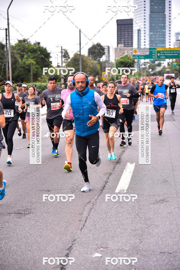 Buy your photos of the eventSantander Track & Field Run Series - Shopping Eldorado on Fotop