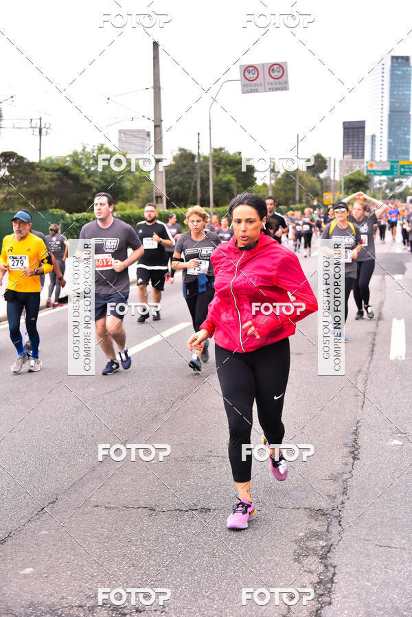 Buy your photos of the eventSantander Track & Field Run Series - Shopping Eldorado on Fotop