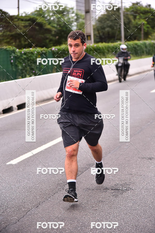 Buy your photos of the eventSantander Track & Field Run Series - Shopping Eldorado on Fotop