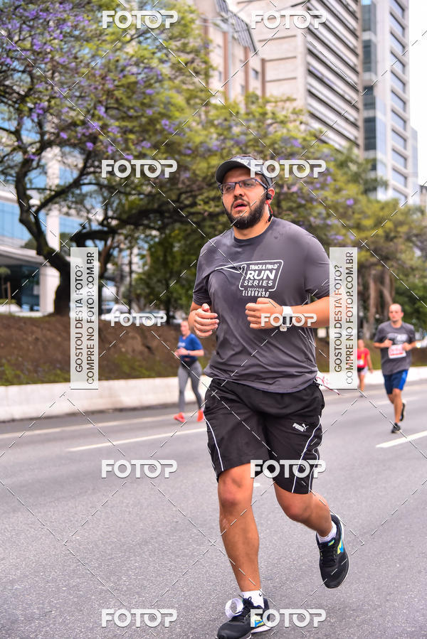Buy your photos of the eventSantander Track & Field Run Series - Shopping Eldorado on Fotop