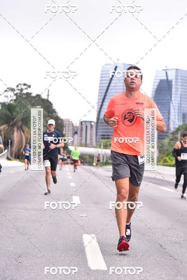 Buy your photos of the eventSantander Track & Field Run Series - Shopping Eldorado on Fotop