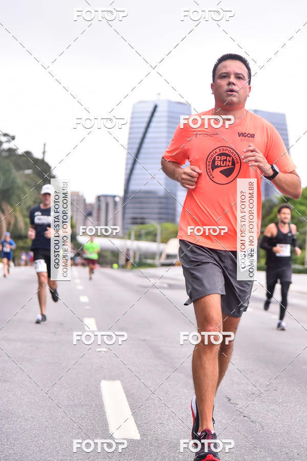Buy your photos of the eventSantander Track & Field Run Series - Shopping Eldorado on Fotop