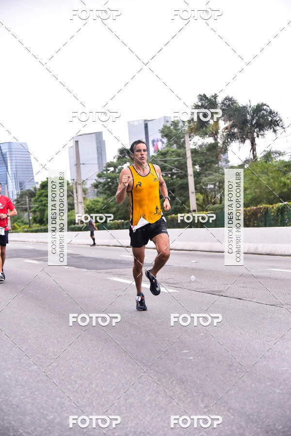 Buy your photos of the eventSantander Track & Field Run Series - Shopping Eldorado on Fotop
